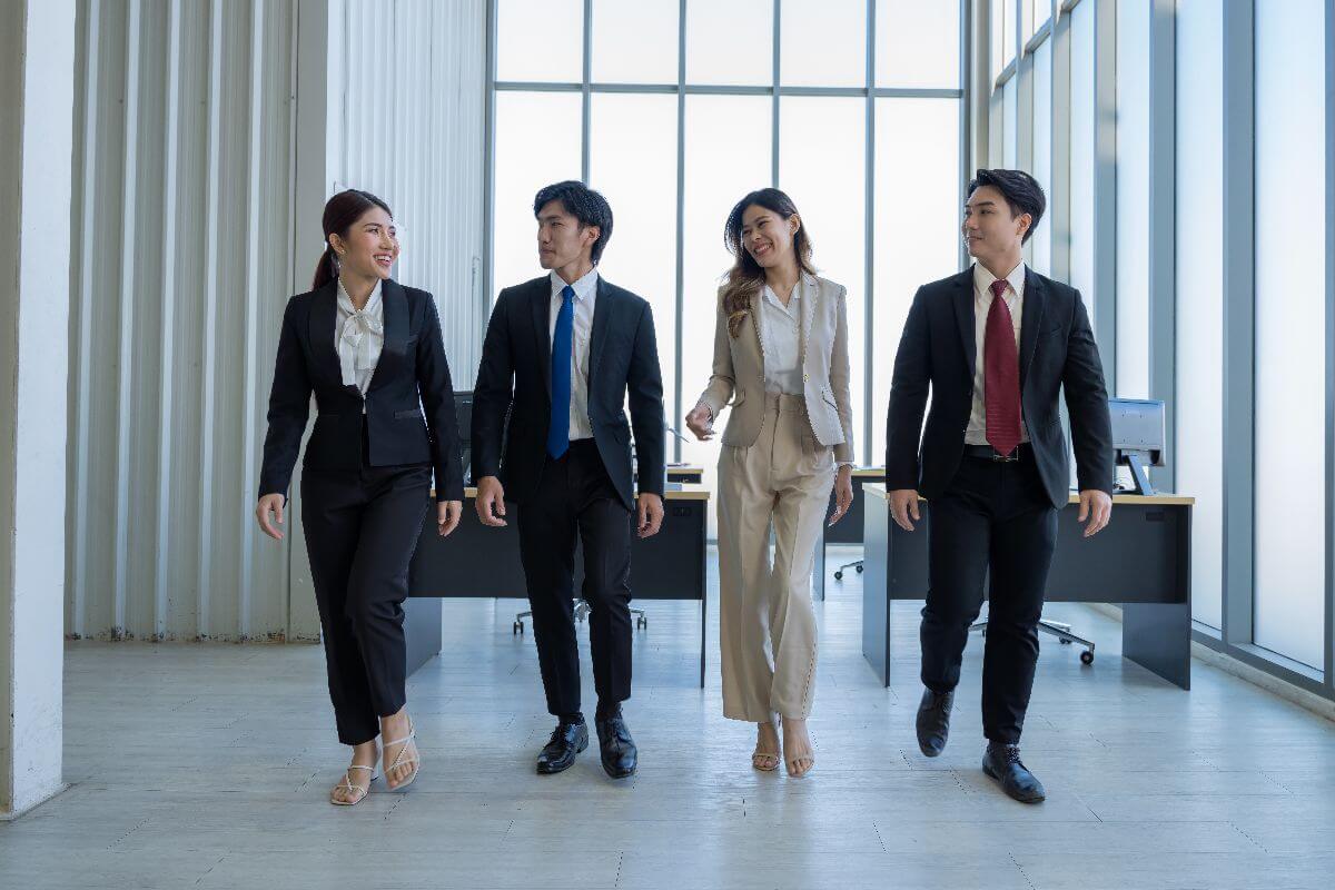 leaders changing organizational structures