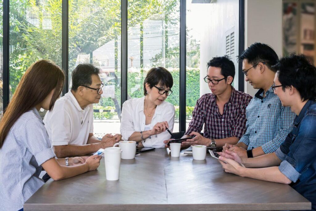 Local vs. Global Hiring Strategies for C-Level Executives in the Philippines